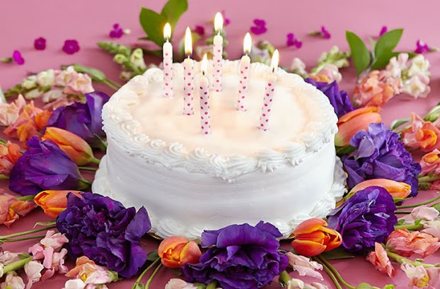 Bánh sinh nhật xuất hiện trong giấc mơ của bạn mang tới điềm báo gì? có may mắn không?